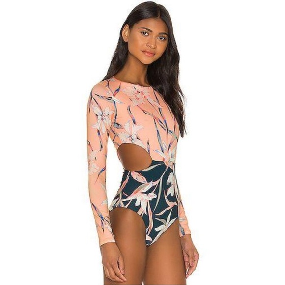 ▪️Surfer One Piece in Monteverde Forest
MAAJI Monteverde Forest - Picture 1 of 16